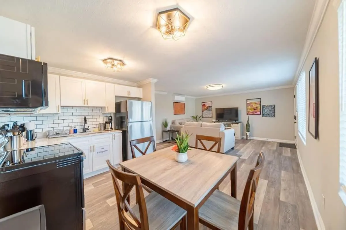 Ov Mosaic - Cove Suite North Camellia Acres